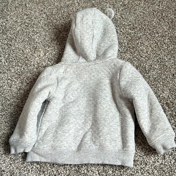 Zip up light gray hoodie from Carter’s 18 months toddler boys. Ear detailed hood - Picture 6 of 6